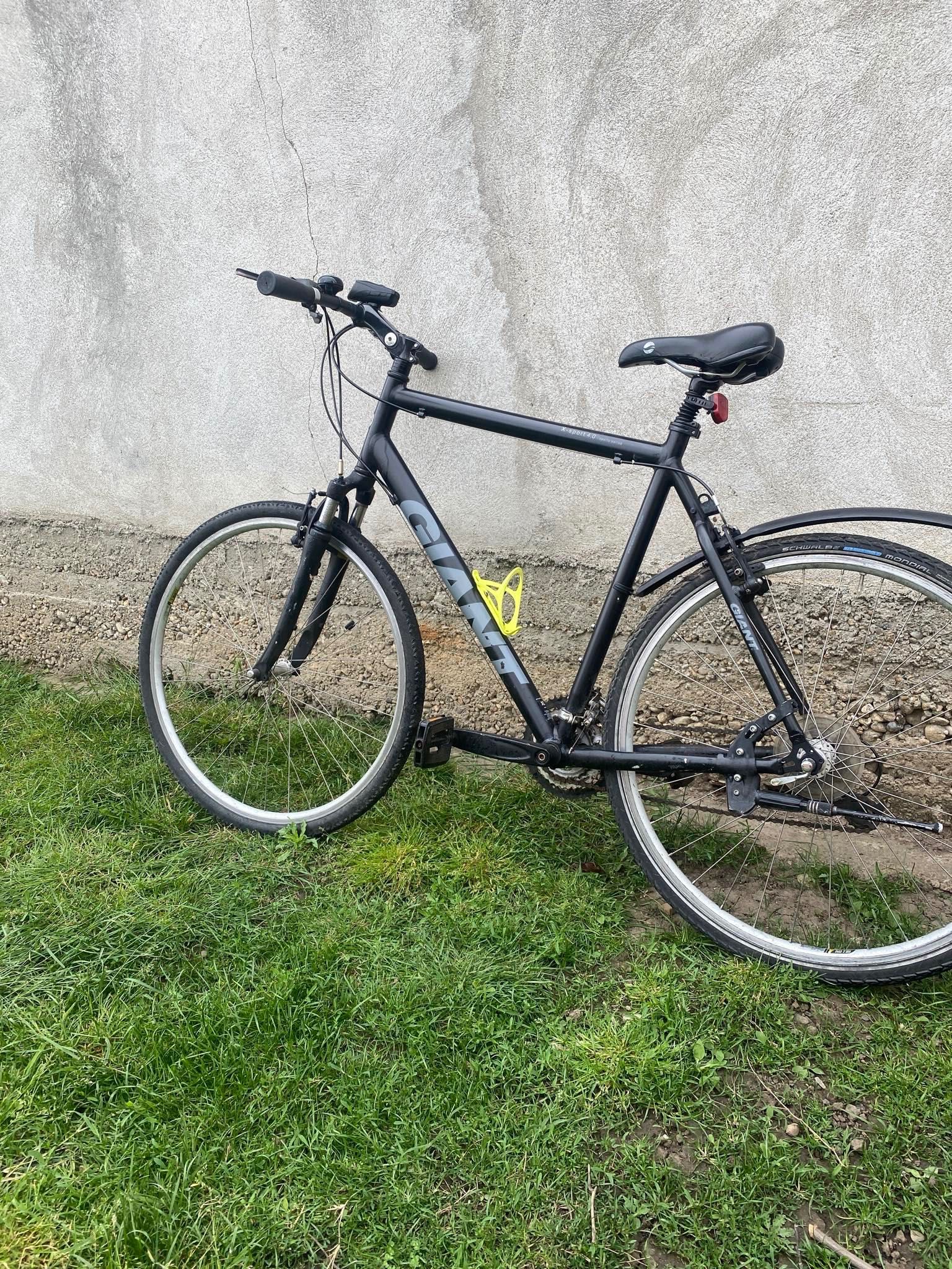 Vând bicicletă sport