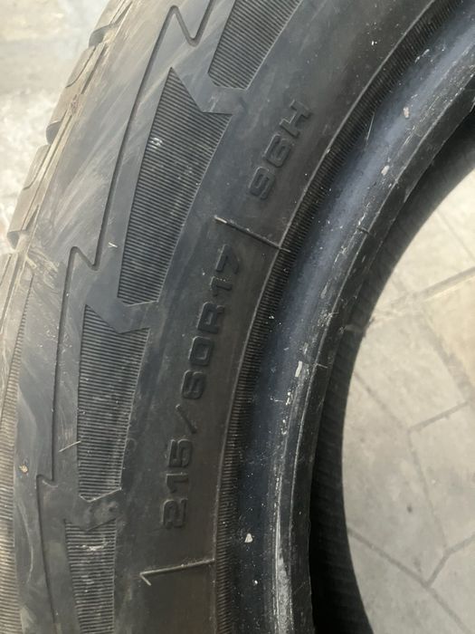 Goodyear 215/60 R17