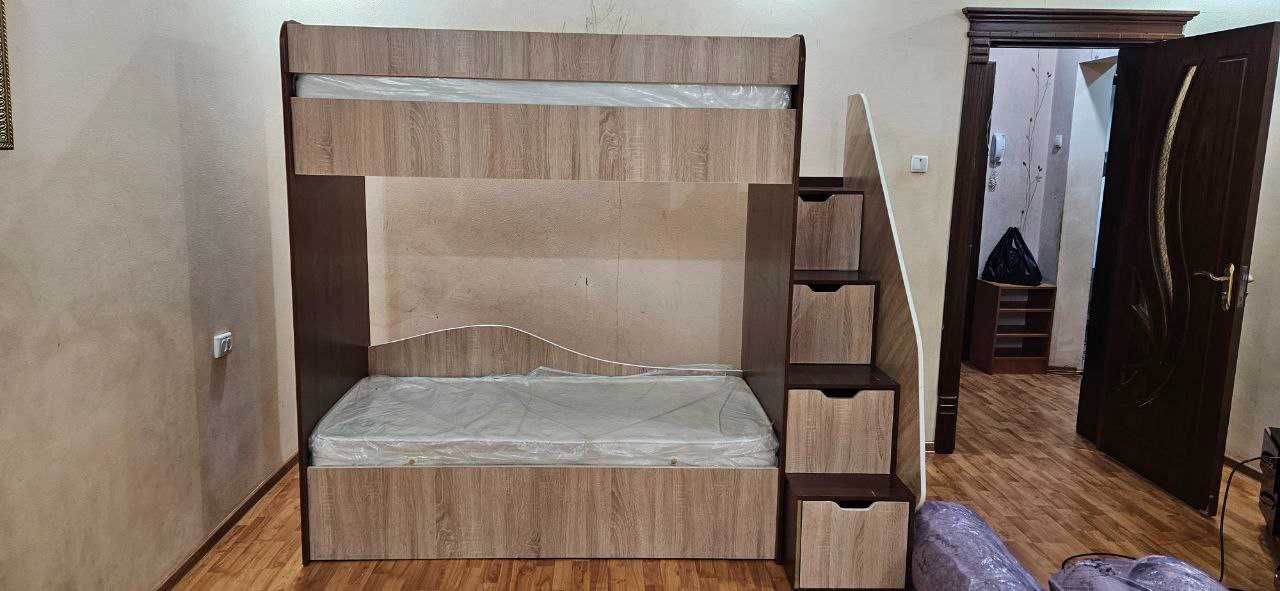 кровать двухэтажный