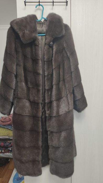 Продам шубу норковую
