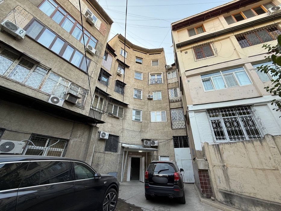 Срочно Продаётся 2/2/5 На: Ц-1 Ул. Истикбол  90м2