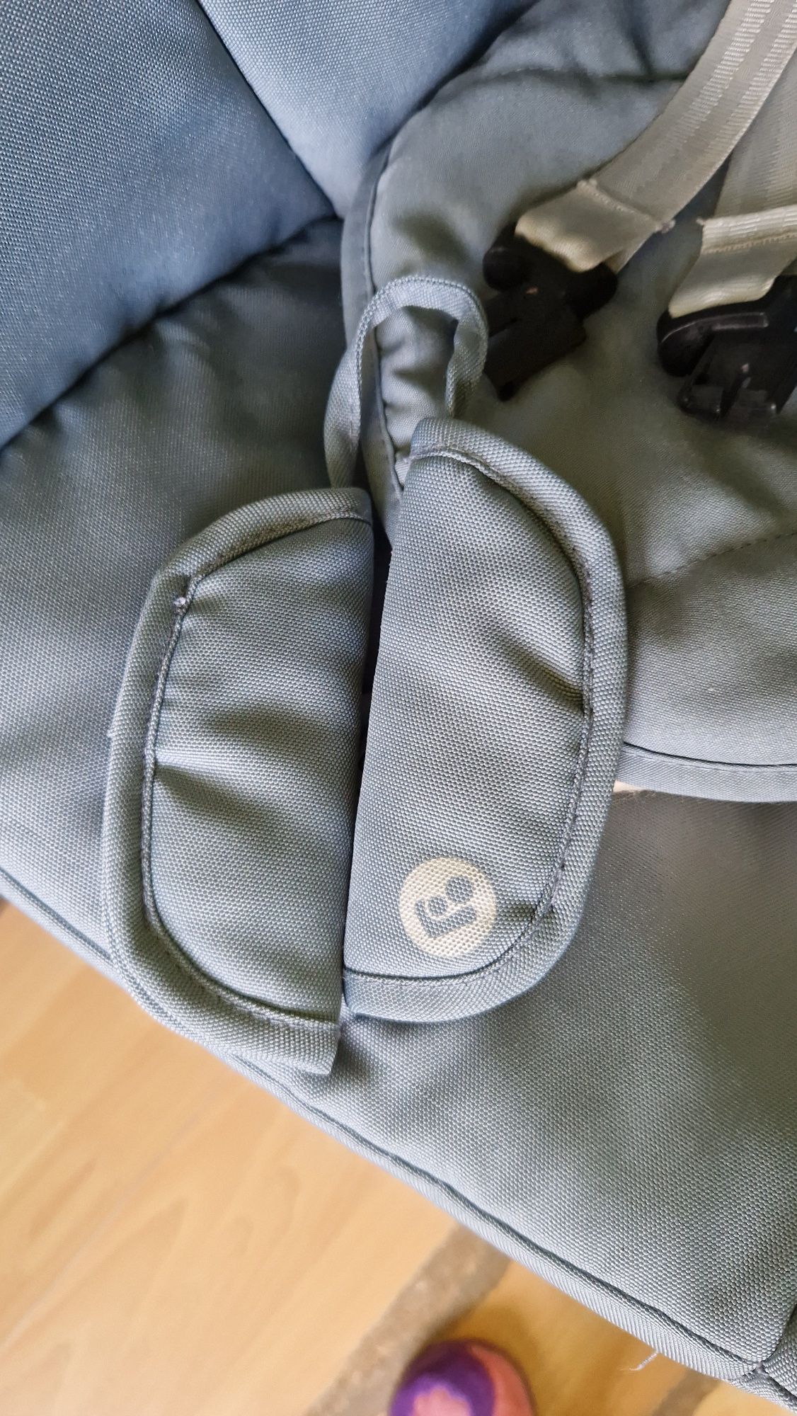 Столче / кошче за кола Maxi Cosi Cabriofix