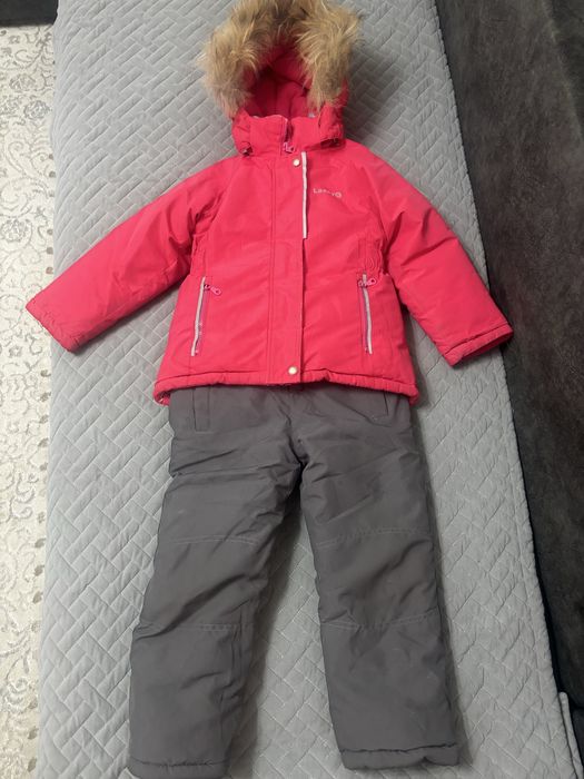 Продам детский зимний комбинезон с курткой
