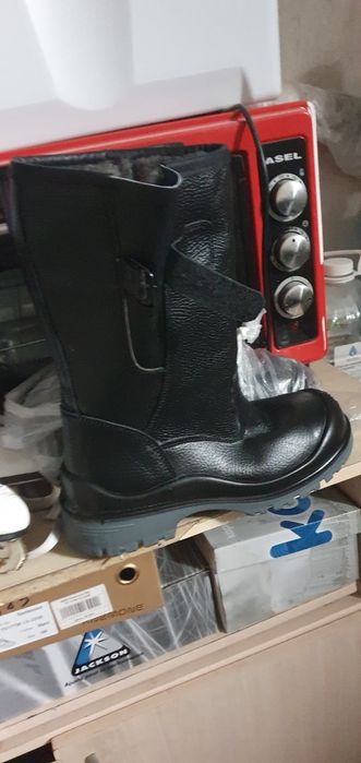 Продам новые рабочие сапоги, сэфти Сапоги!
