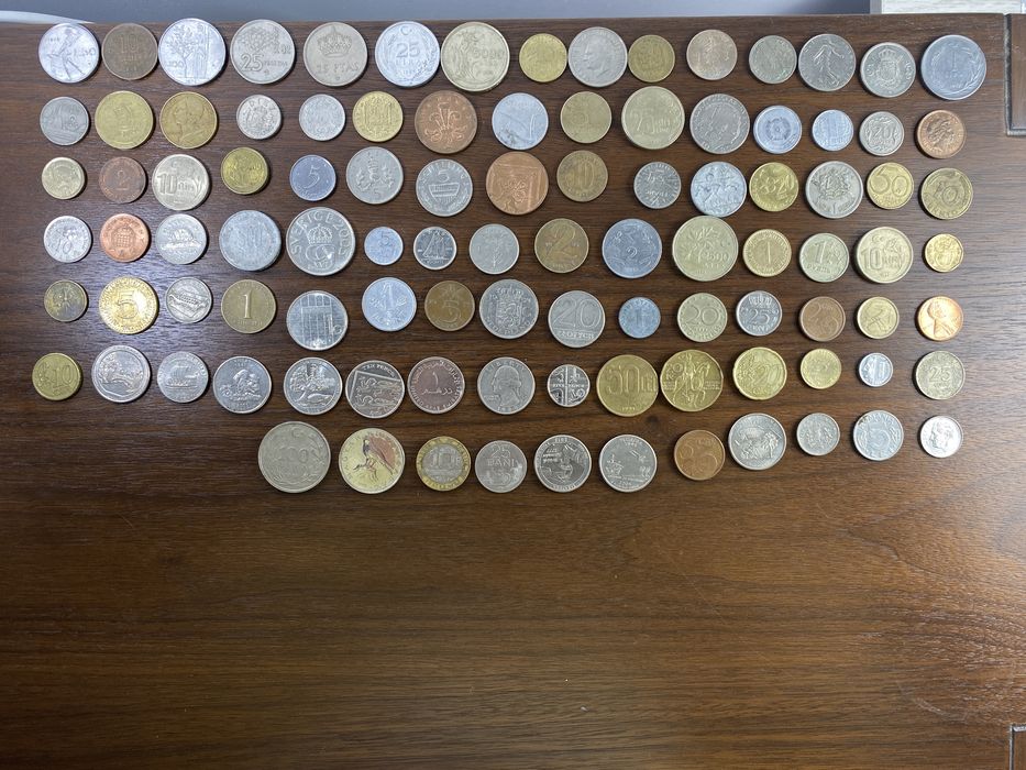 Lot 100 monede
