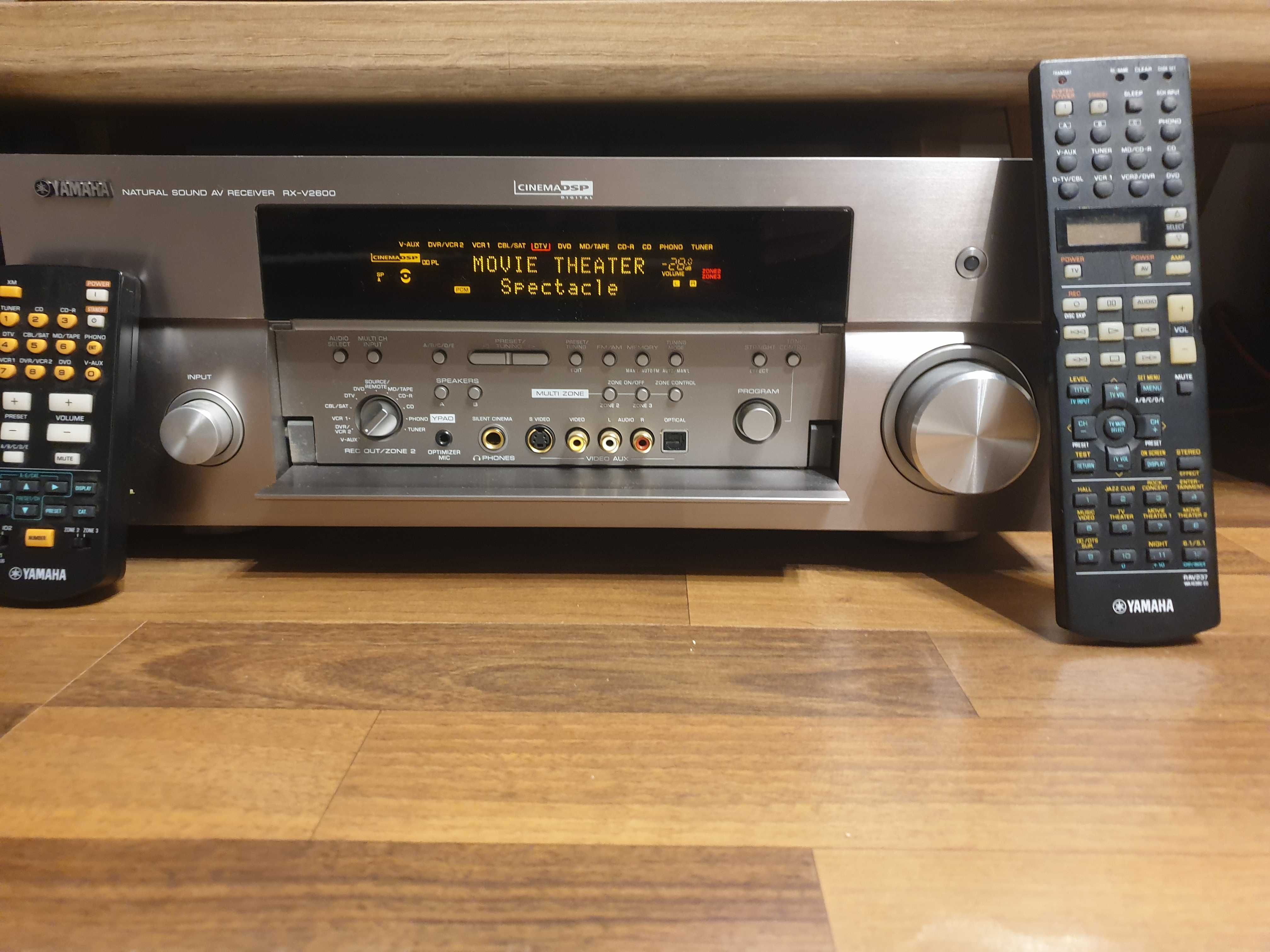 Ofer spre vanzare din colectia proprie, echipame audio, de la 300 lei