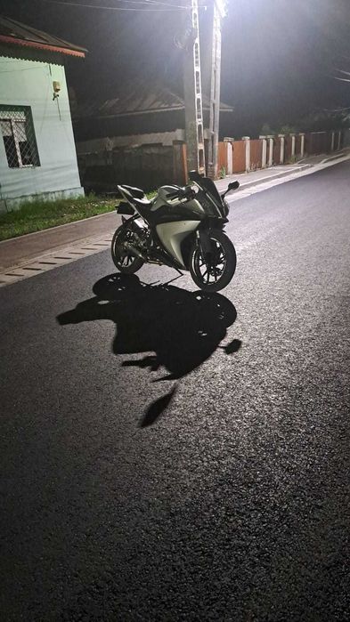Yamaha YZF R125 2014