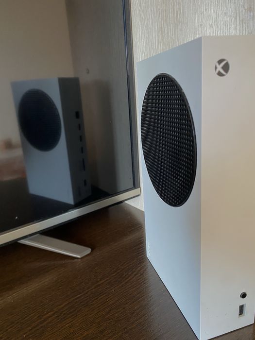 Xbox Series S + Монитор, клавиатура, мышь