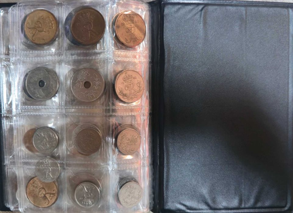 монети 2 държави  120 бр