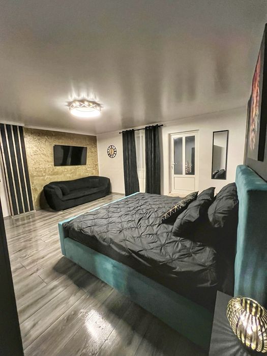 Escapada cu Jacuzzi Privat,Lumini Led și Vin, Pachet Cazare Spa Privat