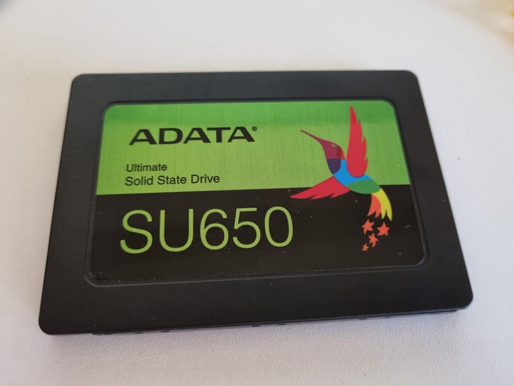 SSD Adata 250gb ca nou foarte putin folosit