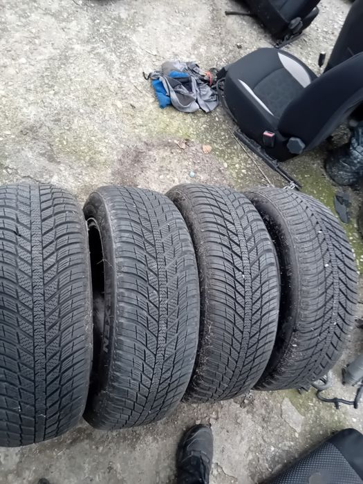 Чисто нови зимни гуми 195/55/16 8MM NEXEN