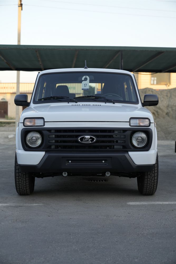 Lada Niva Legend