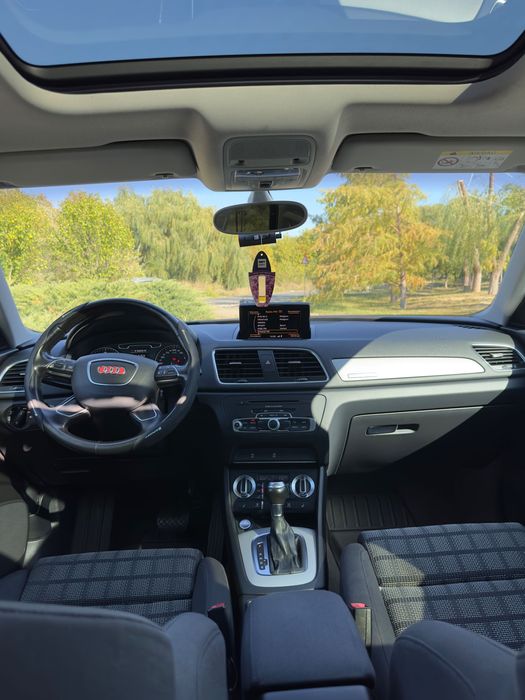 Audi Q3 S-Line Quattro • 2.0 TDI 177CP • Automat • Panorama • S-Tronic