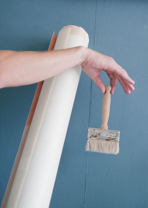 Левкас.Малярыне работы.Покраска стены.Строительная бригада.Маляры.