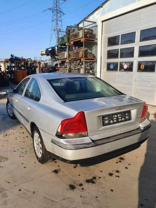 volvo s60 an 2002 Dezmembrez/Dezmembram