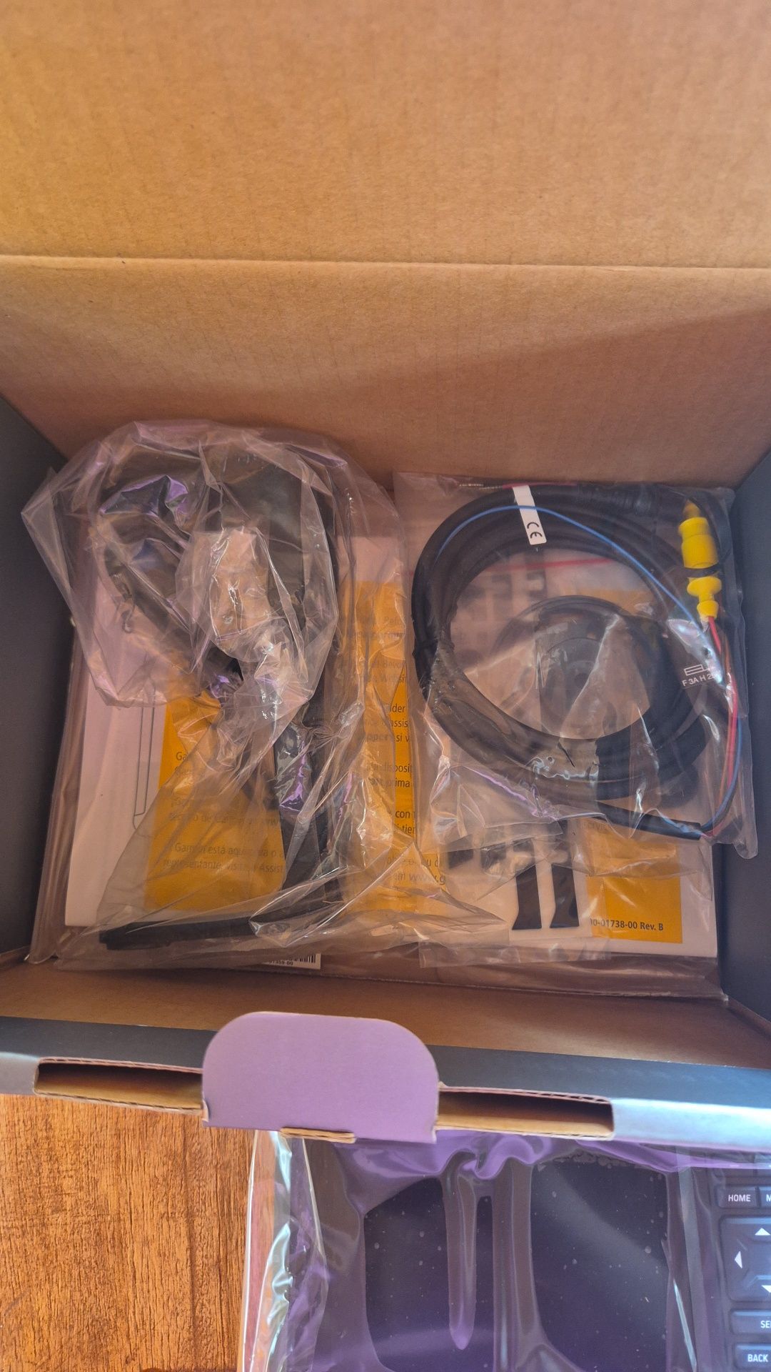 Garmin striker vivid 72sv nou