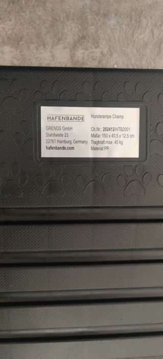 Vând rampa de plastic pentru câini