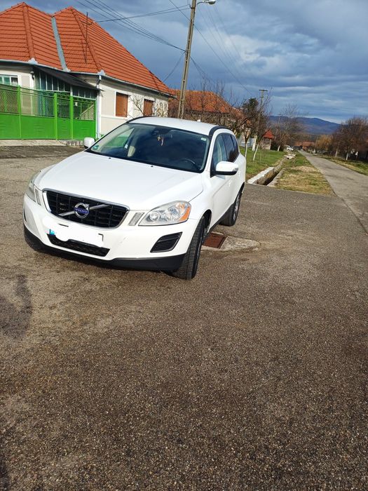 Volvo xc 60 din anul 2011