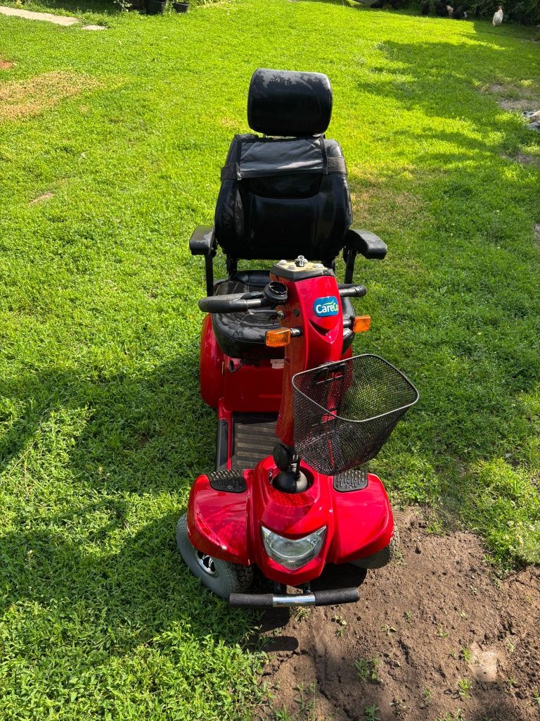 Scuter electric cu 4 roti