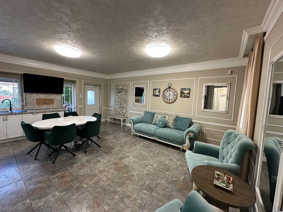 Casa duplex intreg pt doua famili complet mobilat