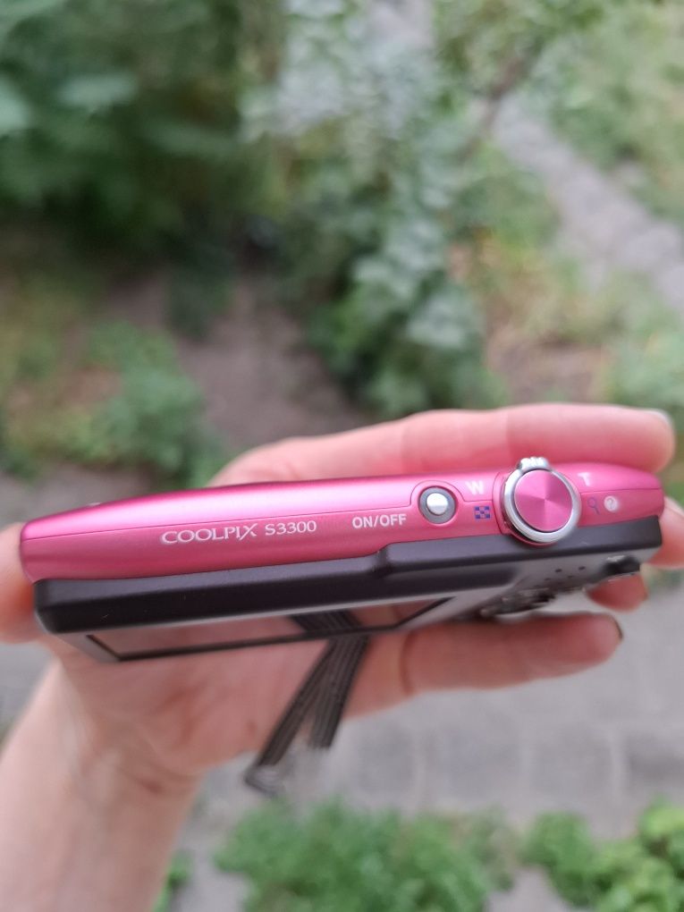 Компактен дигитален фотоапарат  NIKON COOLPIX S3300