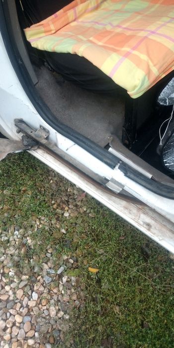 Oferta  Renault kango an 2010 E4 turism 5locuri motor 1,5 diesel.