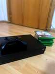 vand xbox one x si 7 jocuri