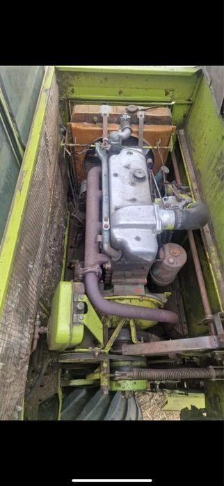 Vând combina claas dominator