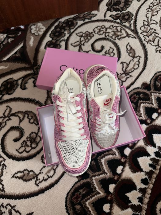 Женские красовки в паетках