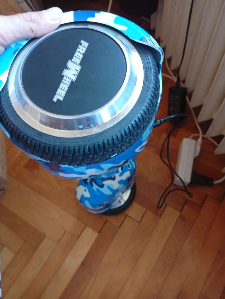 Vând hoverbord necesita baterie noua