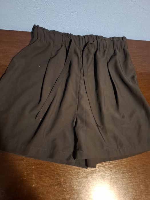 Șort Negru de Vară | Talie Elastică Comodă | Material Subțire