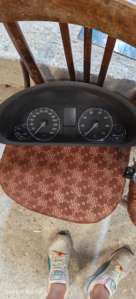 Километражи и други части за Mercedes w203