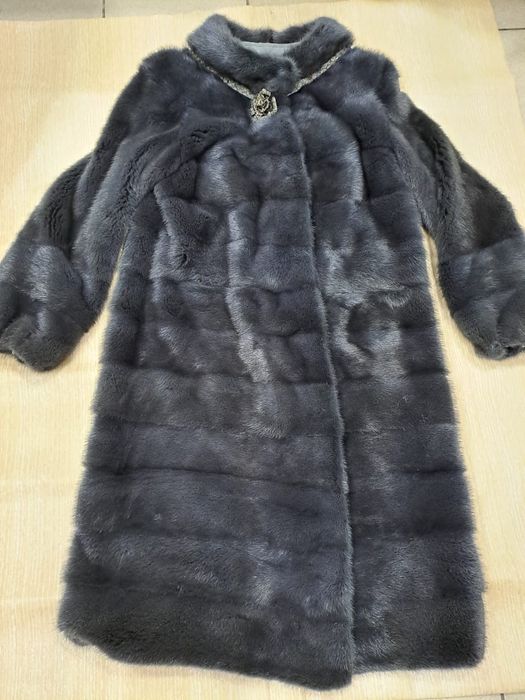 Продам шубу норковую. 50-52 размер.