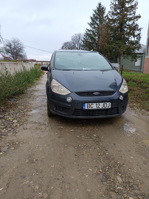 Vând Ford focus S-MAX