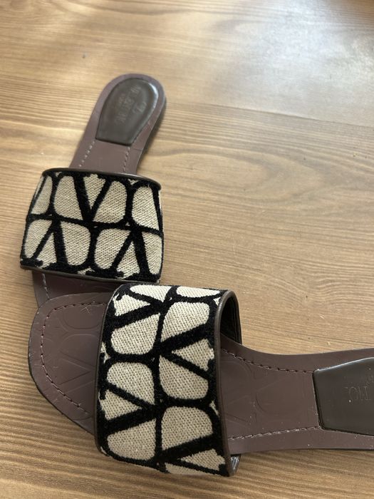 Valentino Garavani, комер 36,5