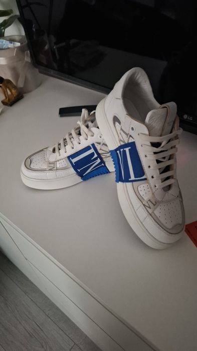 Adidași Valentino Garavani   specific clar modelul sunt1/1