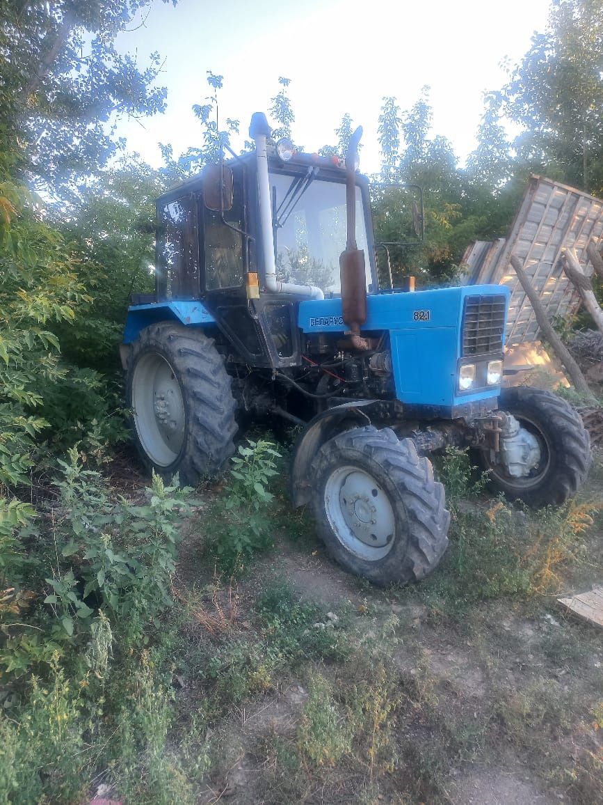 Трактор МТЗ-82 2011г.в., с плугом.