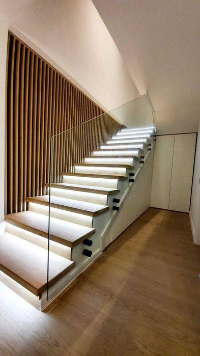 Sticla securizata, cabine dus, balustrade, paravane, pereti sticla