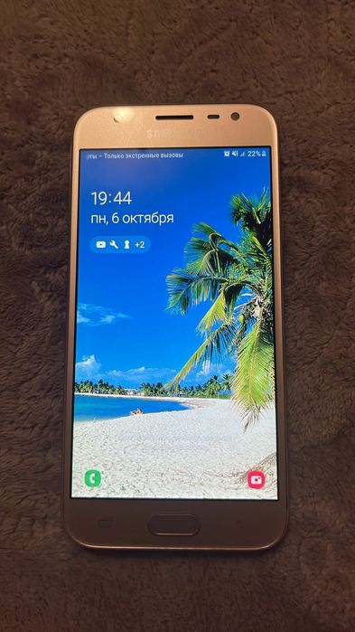 Продам Самсунг J3 2017г. Память 16-гигов. Громктй,шустрый.