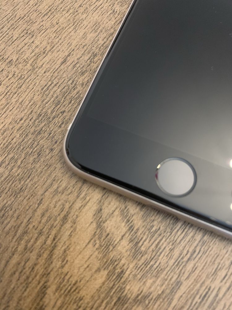 iPhone SE 2022 Starlight (астро бяло) 64 GB