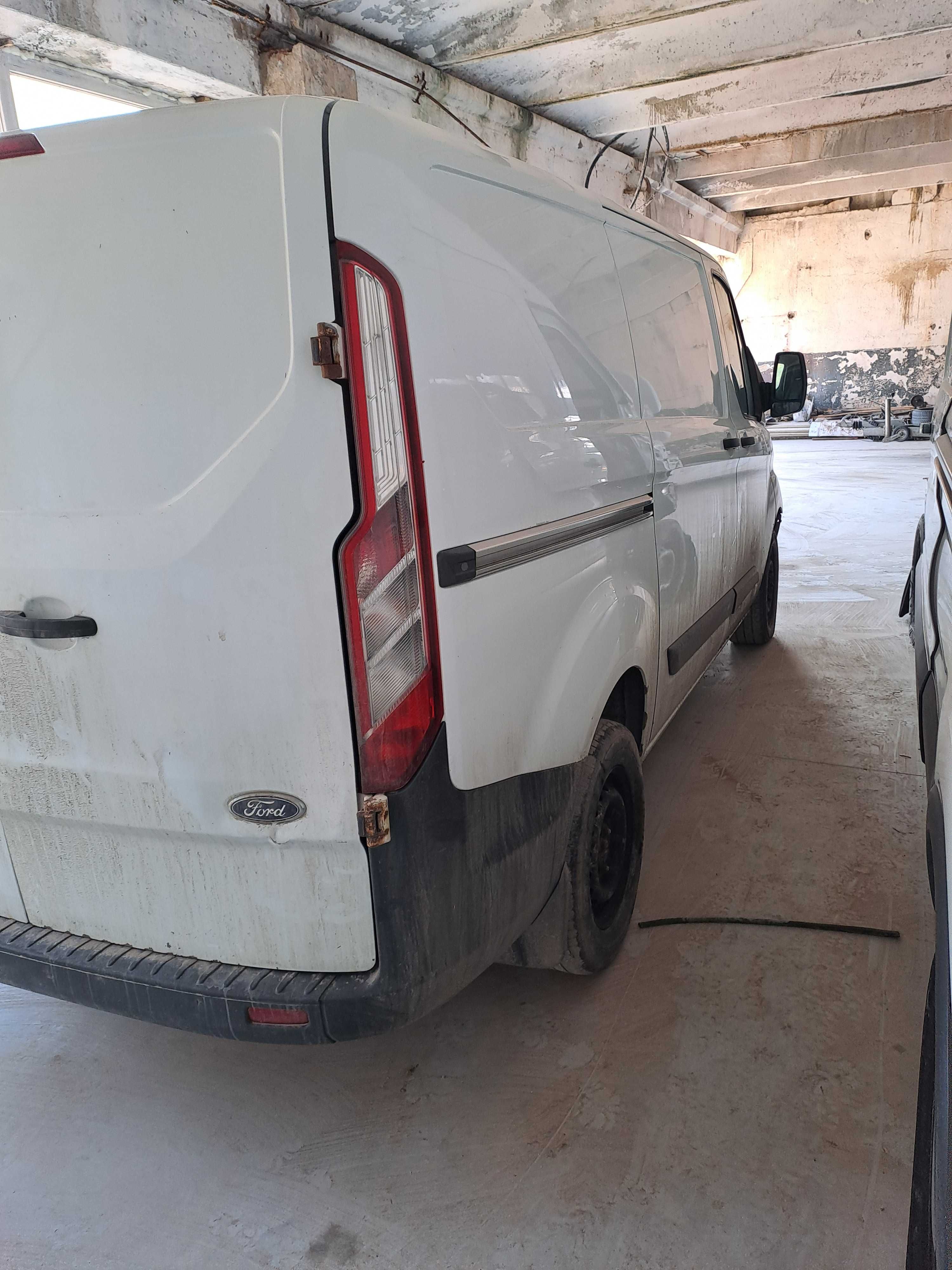 Dezmembrez Ford  Tranzit Custom 2.2 euro5 2014  Tip DRFF