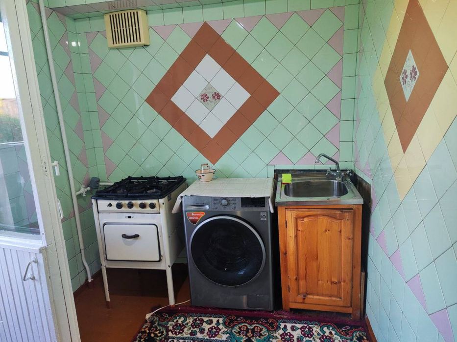 Кора камиш 2/4 оилага 3 хонали квартира тансикбоев