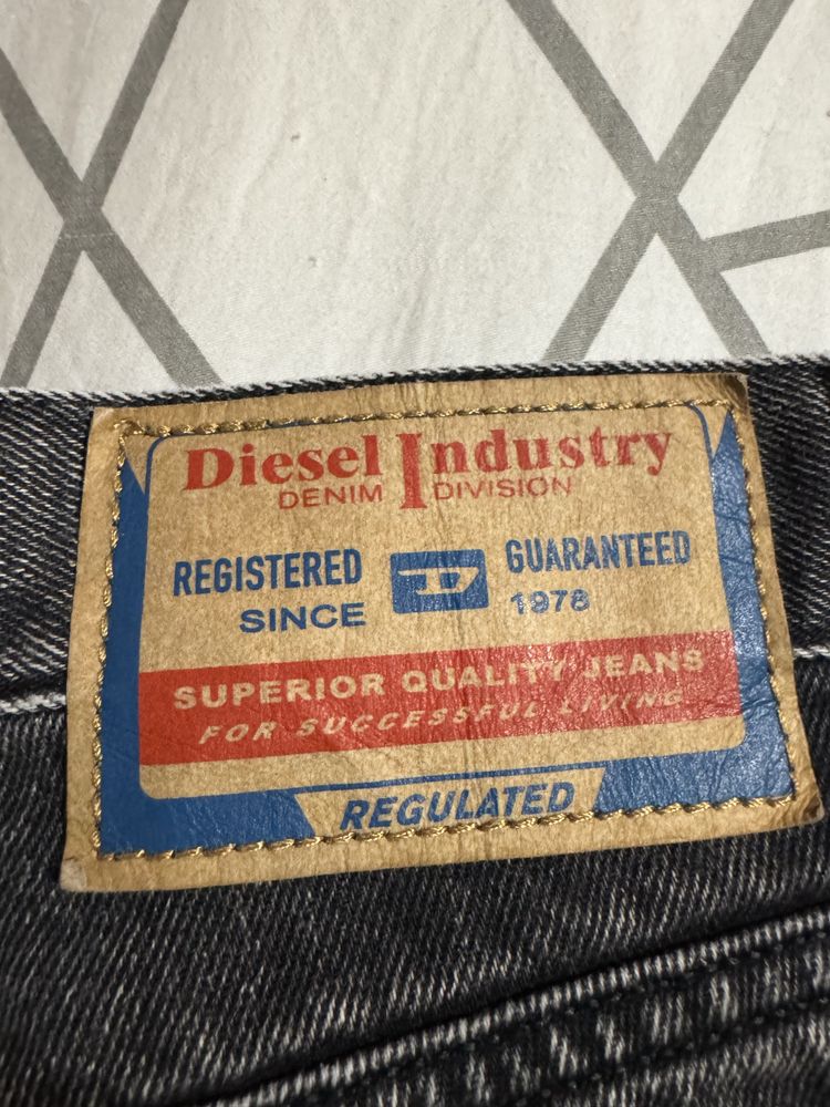Blugi Diesel regular fit