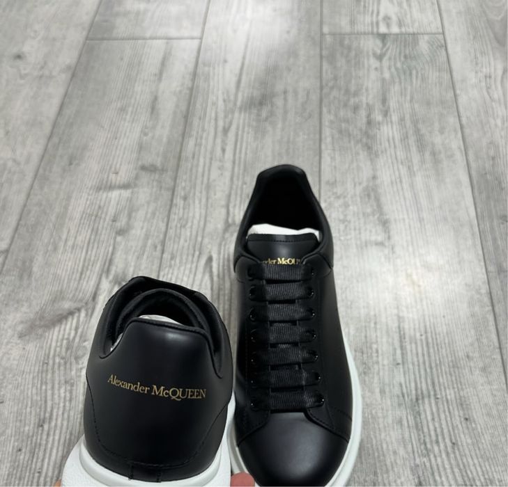 Alexander Mcqueen