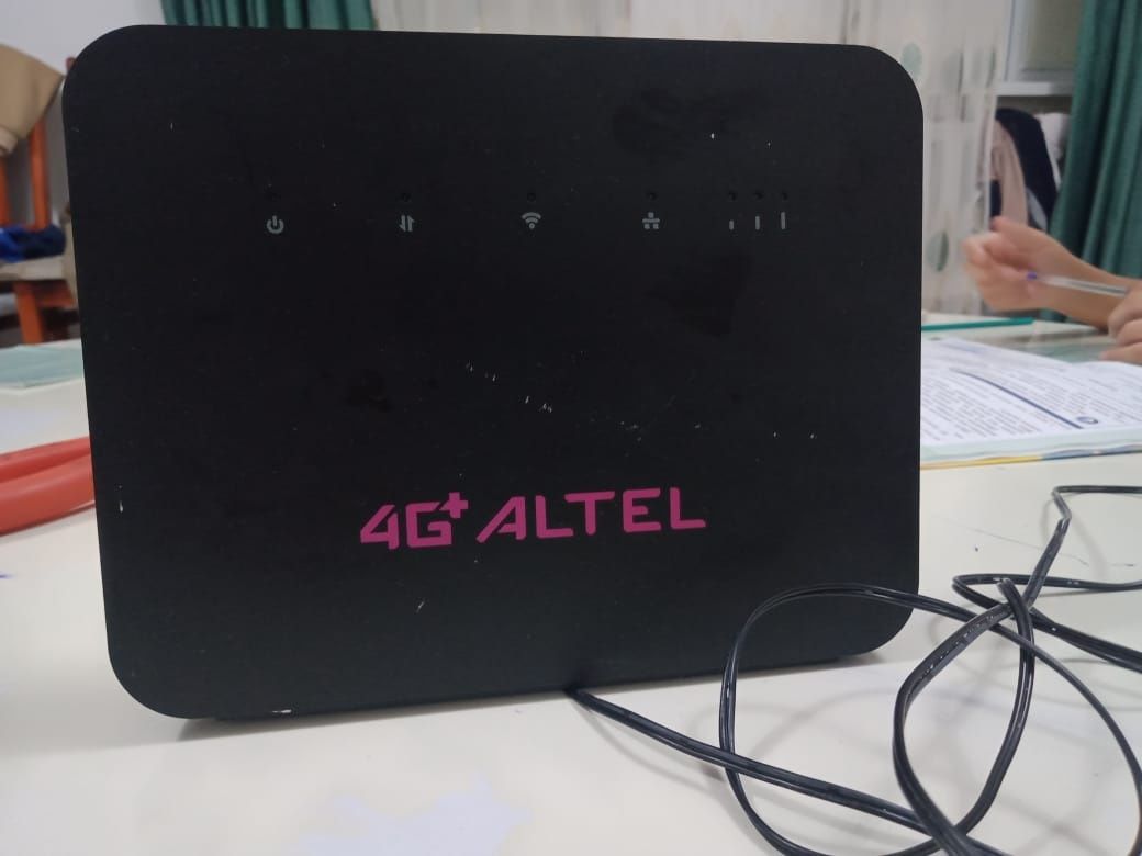 Роутер Wi-Fi Altel P28 CPE
