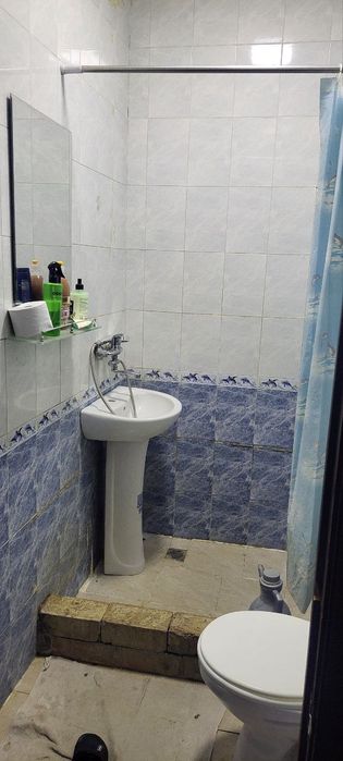 Mirzo Ulugʻbek tumani. Qorasuv 6 bozor oldida. Oila va student larga