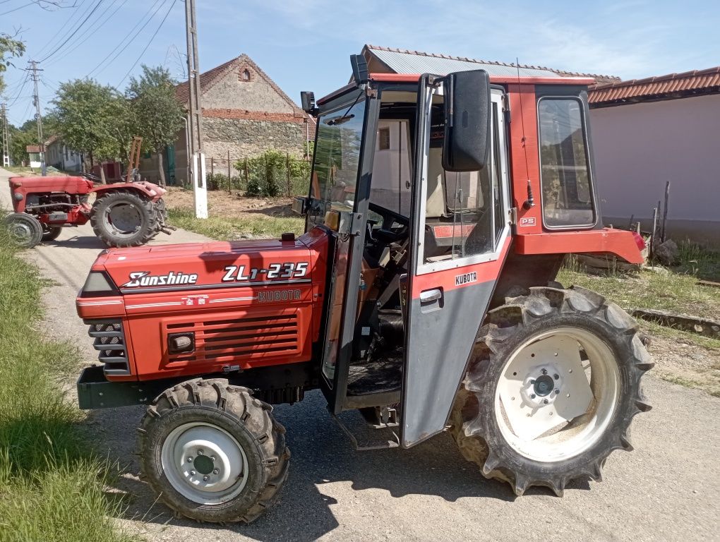 Tractoare de vanzare