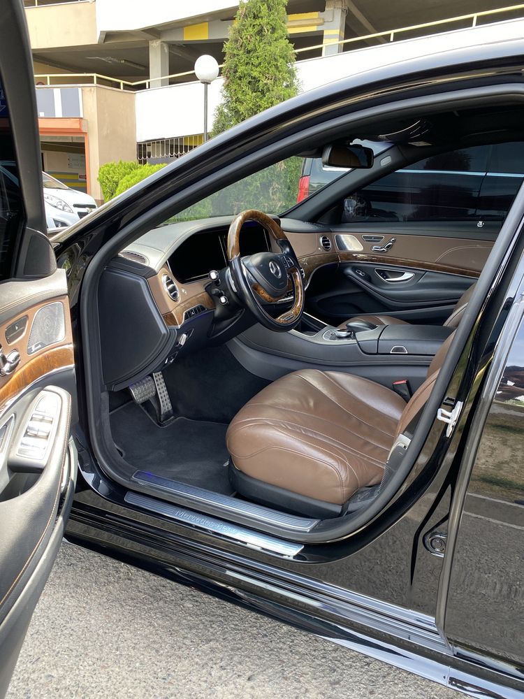 Mercedes Benz W222 S400
