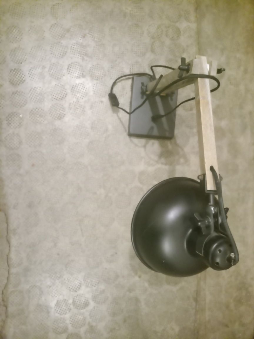 Lampa de birou veioză in stare buna dulie e14